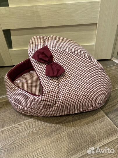 Домик для кошки или маленькой собачки