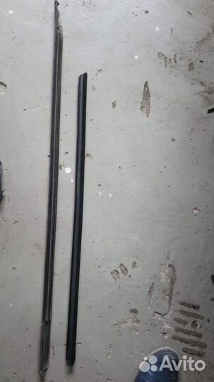 Молдинг стекла двери для Ford Focus 3 2011-н.в