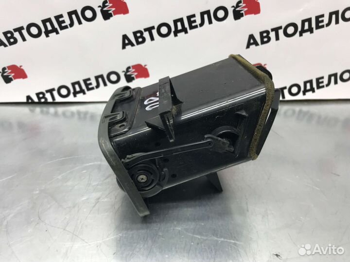 Воздуховод боковой правый Nissan Cefiro 1996 г.в