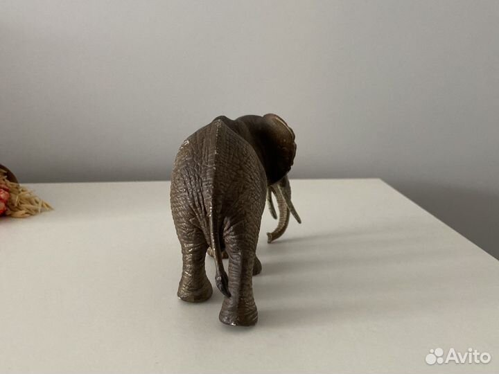 Фигурка африканский слон слониха schleich шляйх