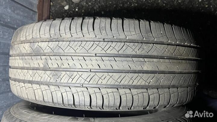 Michelin Latitude Tour HP 215/65