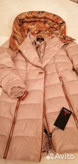 Куртка женская Новая 44р и 50р 2 шт