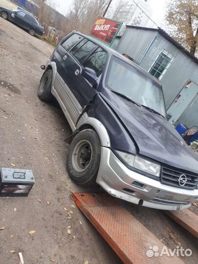 SsangYong Musso 1994 года в разборе