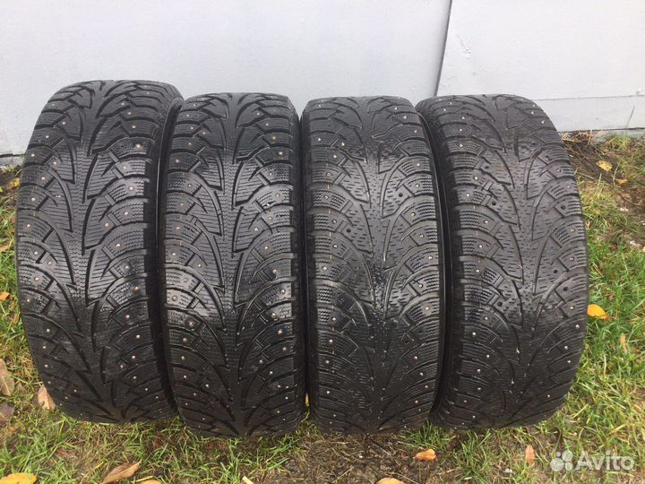 Hankook Winter I'Pike 215/60 R16