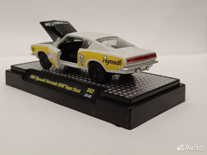 Модель M2 Machines 1968 Plymouth Barracuda hemi