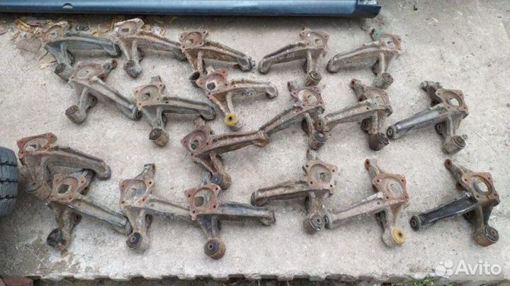 Кулак задний Toyota Camry V40