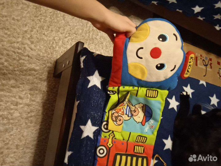 Игрушка на кроватку