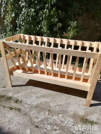 Кормушка-Ясли для сена, козам, баранам и тп