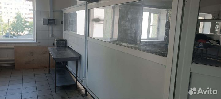 Пластиковые перегородки, двери, бу