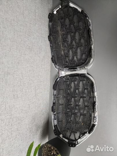 Решетка радиатора BMW X1