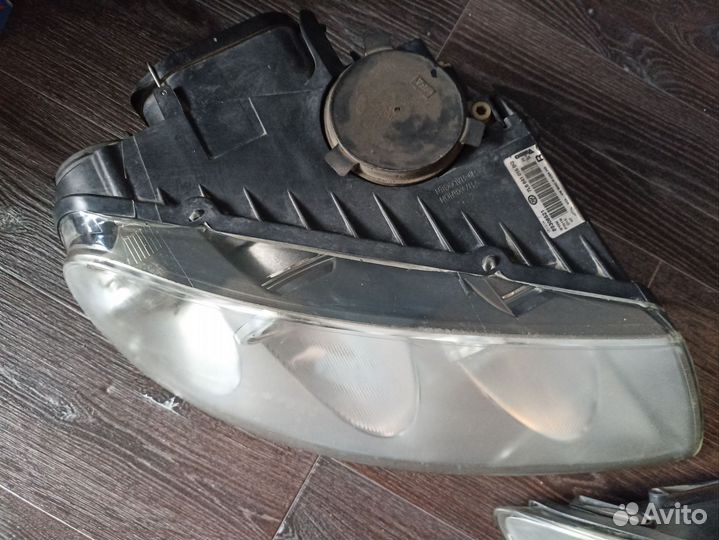 Фары Volkswagen Touareg