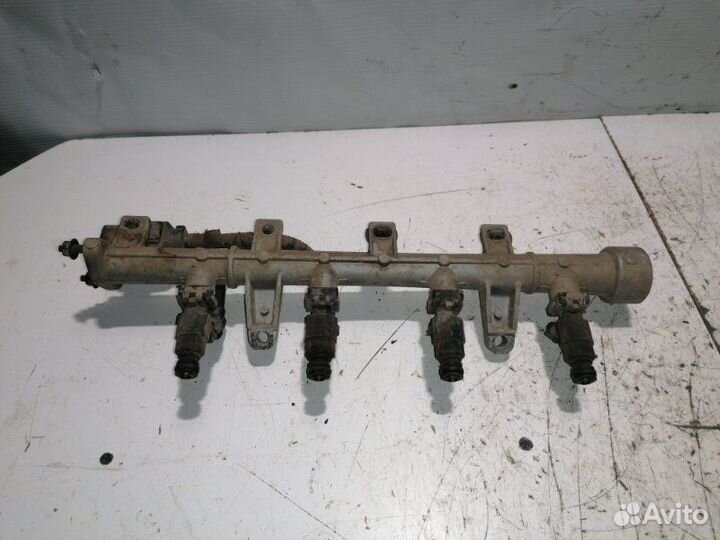 Топливная рейка Hyundai Accent