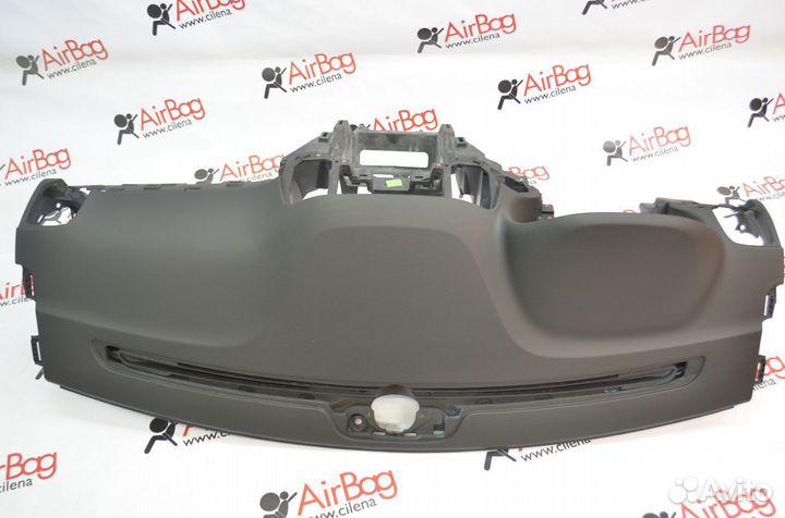 Торпедо панель приборов Jeep Grand Cherokee