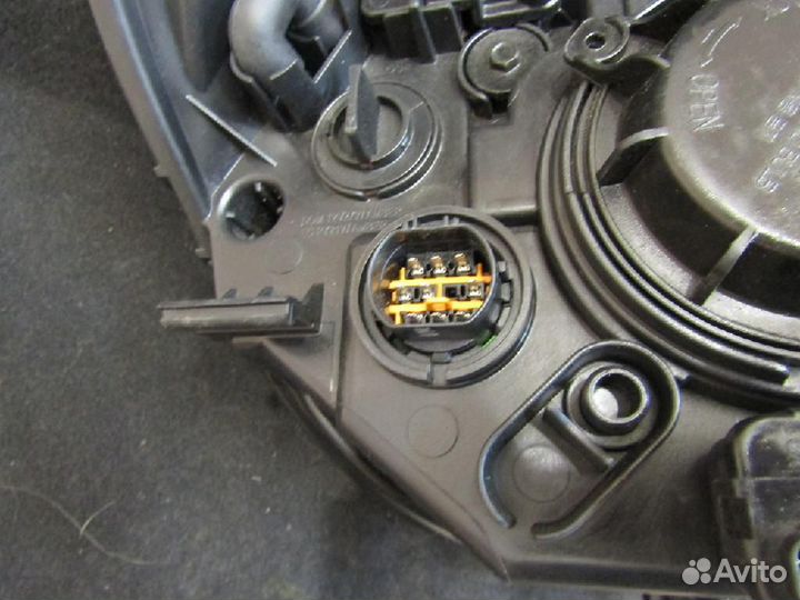 Фара левая Kia Sorento