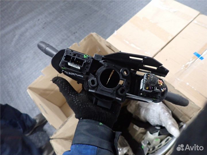 Переключатель поворотов и дворников Peugeot 806, 1