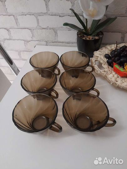 Кружки чайно-кофейные и тарелка luminar