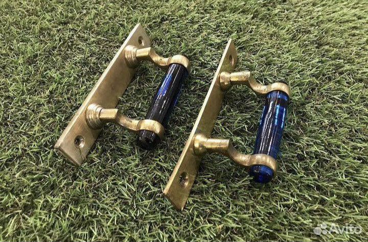 Оконная ручка старинная стекло