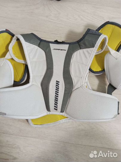 Нагрудник хоккейный