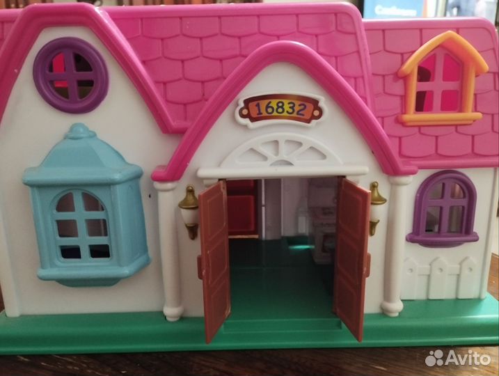 Домик кукольный