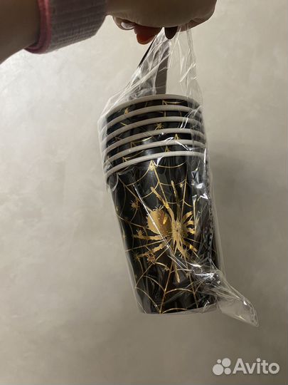 Набор одноразовых стаканов с пауком