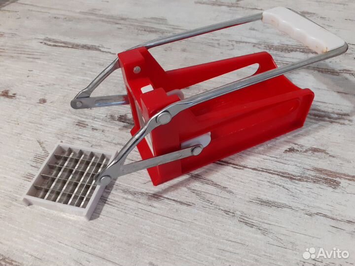 Измельчитель овощей ручной бытовой