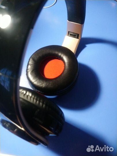 Беспроводные наушники