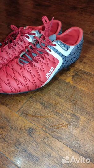 Футбольные бутсы