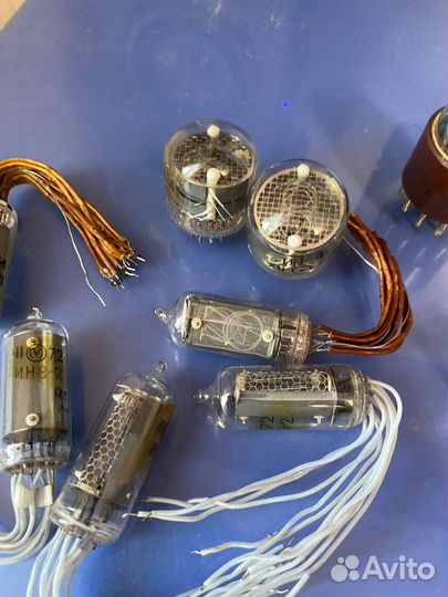 Радиодетали СССР, радиолампы ин-19, ин-4, и т.д
