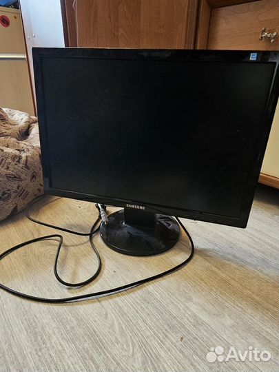 Монитор Samsung