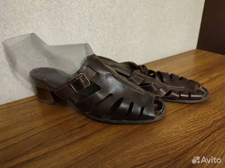 Босоножки женские