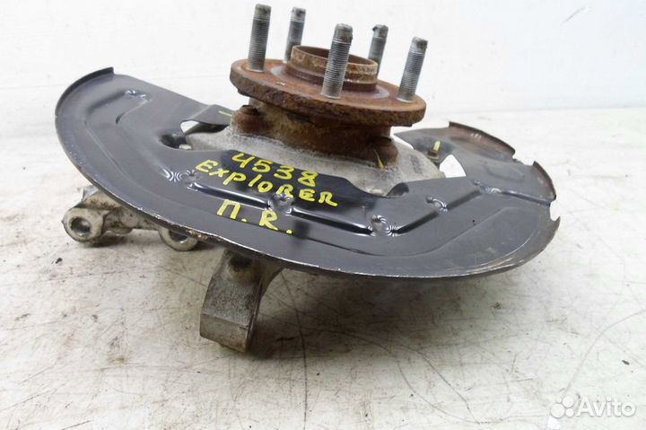 Кулак поворотный правый Ford Explorer 5