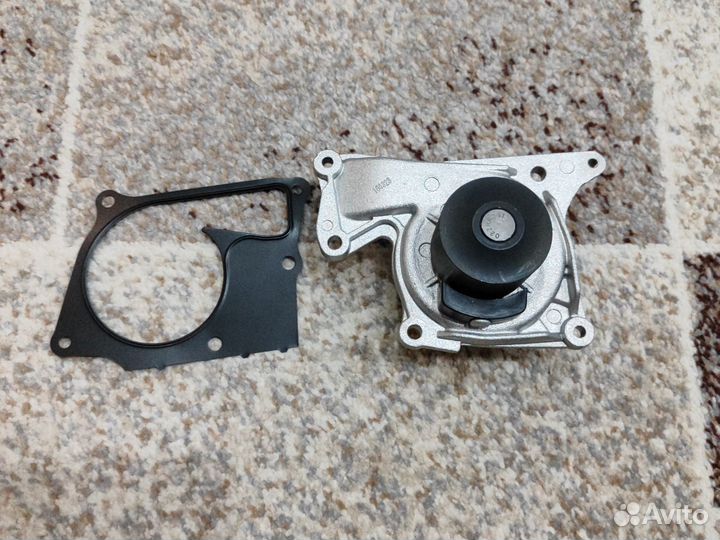 Водяной насос помпа