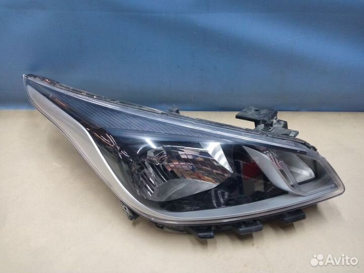 Фара левая Киа Рио Kia Rio 4 с 2017 года