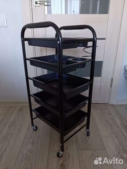 Тележка парикмахерская