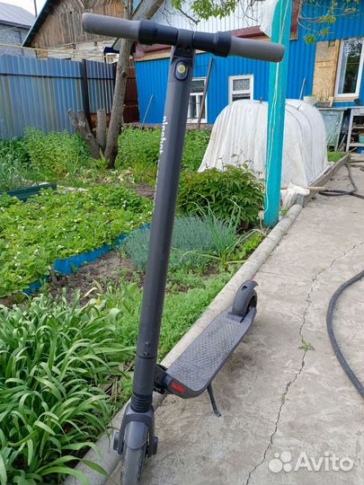 Электросамокат ninebot kickscooter es2