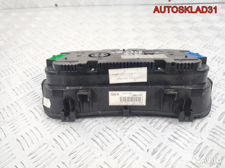 Панель приборов Volkswagen Golf 4 1J0920805