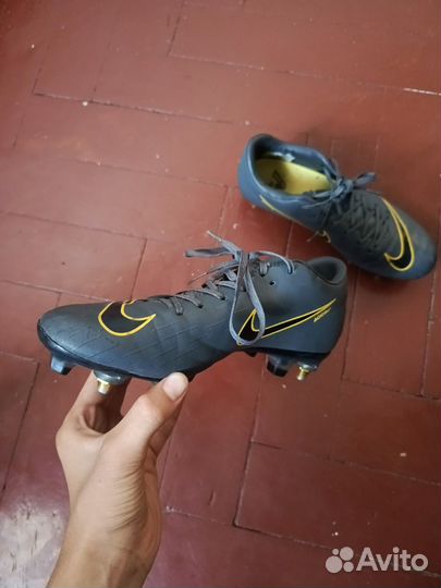 Футбольные бутсы nike 39 размер