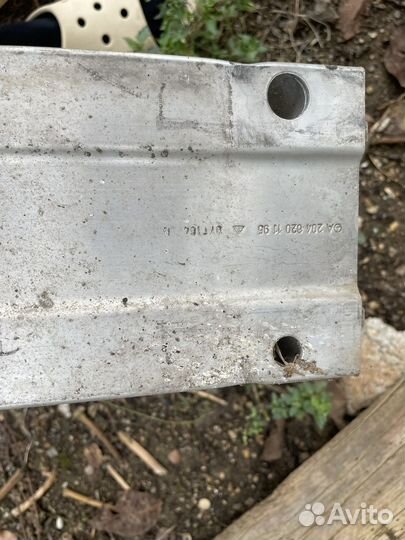 Усилитель переднего бампера mercedes w 204 дорест