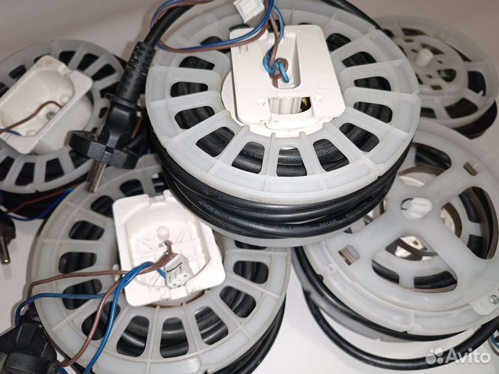 Механизм сматывания шнура пылесоса