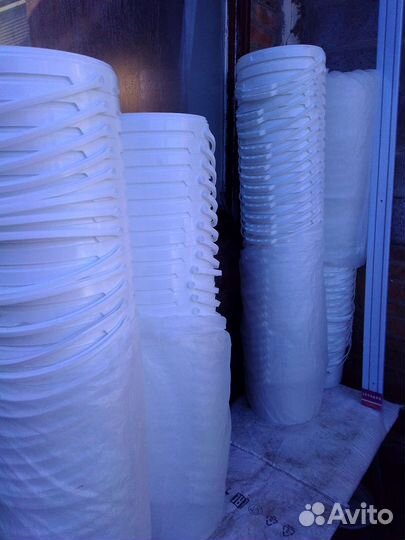 Ведра пластиковые пищевой пластик с крышкой