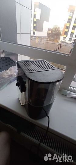 Кофеварка рожковая redmond RCM-1511