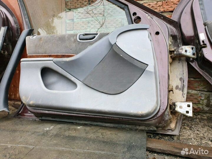 Дверь задняя правая Dodge Stratus 1