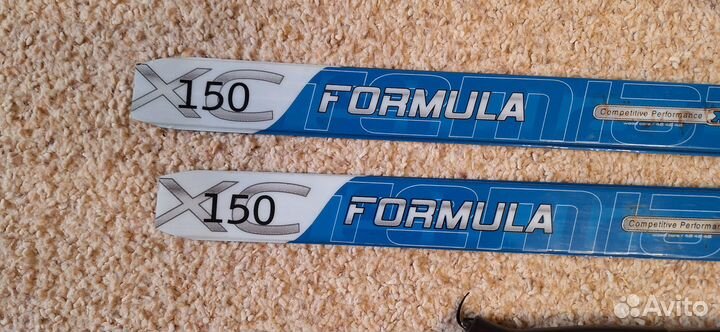 Лыжные ботинки 34-35 размер, вместе с лыжами