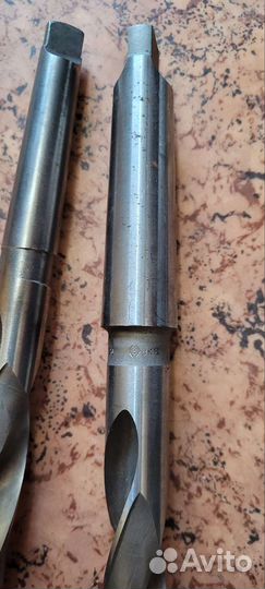 Фрезы и резцы, Свёрла