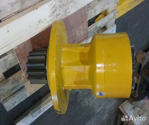 Редуктор поворота экскаватора Хендай 300-9