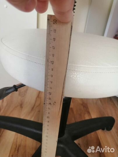 Стул мастера педикюра маникюра косметолога