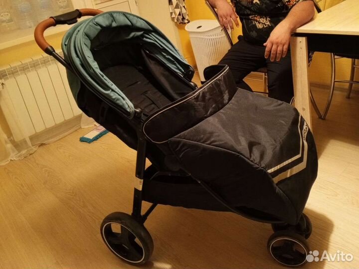 Коляска состояние новой