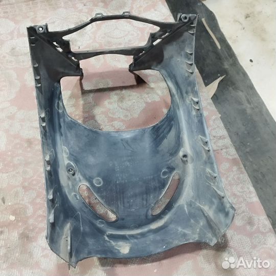 Пластик (подклювник) Honda Dio AF18