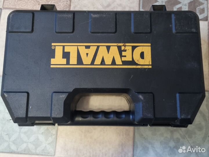 Шуруповерт dewalt dcd790. Оригинал