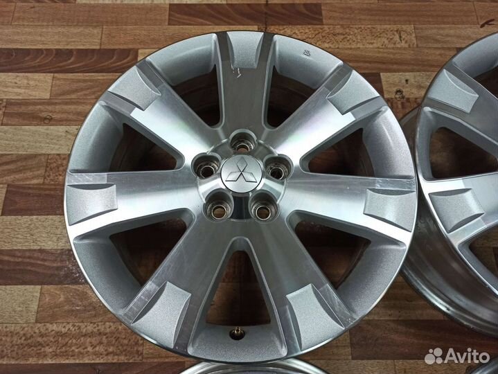 Диски Митсубиши 18 5х114,3 ET38 оригинал из Японии